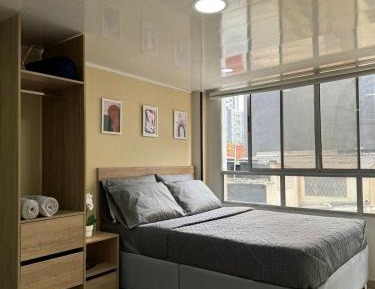 Deluxe One-Bedroom Apartment