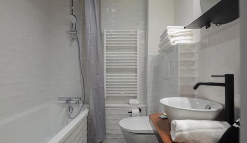 Deluxe Double Room with Bath
