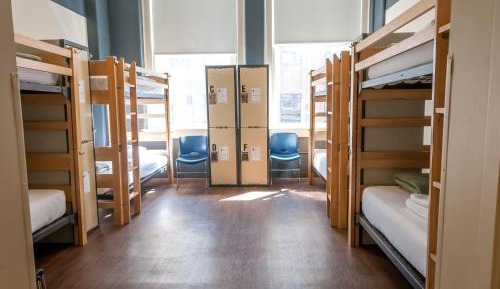Bed in Women's 6-Bed Dorm Ensuite