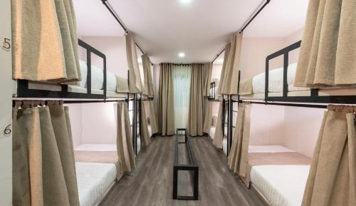 Bed in 8-Bed Mixed Dormitory Room