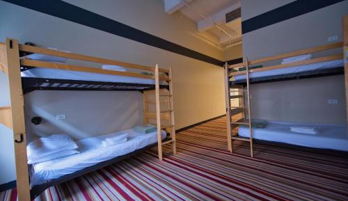 Bed in Women's 10-Bed Dorm