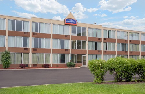 Addison Hotel | Baymont by Wyndham Addison