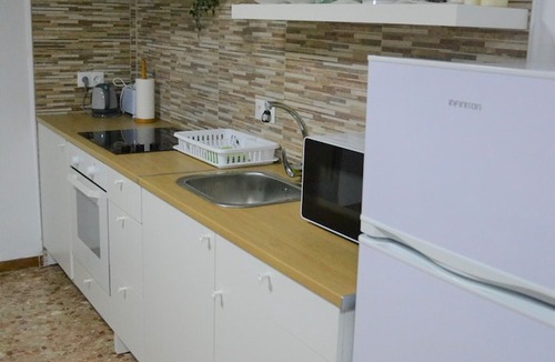 Alicante Hotel | Superb 1 Bedroom Apartment with Gallery Cb7ev