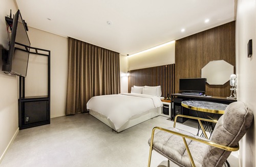 Bongmyeong-dong Hotel | Daejeon Yuseong Stay