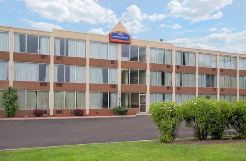 Addison Hotel | Baymont by Wyndham Addison