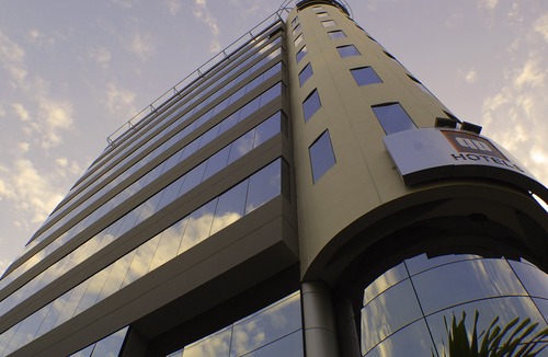 Miraflores Hotel | Qp Hotels Lima