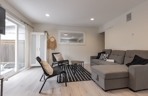 Squamish Cottage | The Cozy Nest: A Home Away From Home