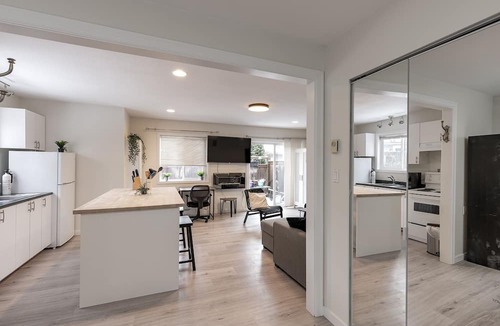 Squamish Cottage | The Cozy Nest: A Home Away From Home