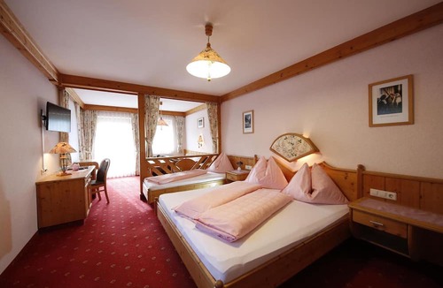 Pichl-Preunegg Other | Large double room with shower, toilet from 3 nights - Bankwirt