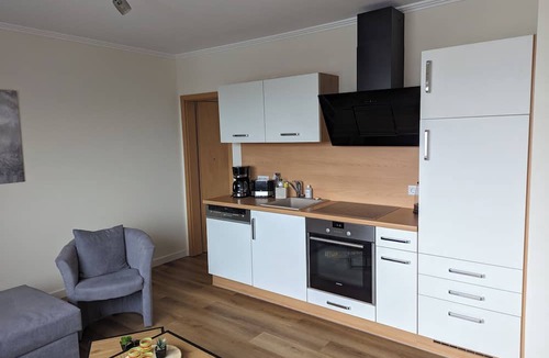 Hildfeld Apartment | "Relax in a heath village: cozy vacation apartment with a view of the mountains!"