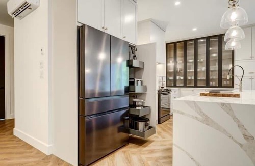 Orford Apartment | Chic Ibiza, SPA, Foyer, Montagne