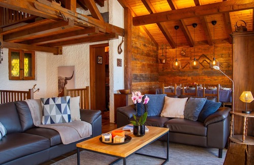 Verbier Ski Chalet | Chalet "alexandre" Parfaitement Situé sur les Hauteurs de Verbier