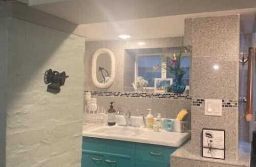 Troy Apartment | Historic Downtown Troy. Walking distance to Russell sage college, minutes to RPI