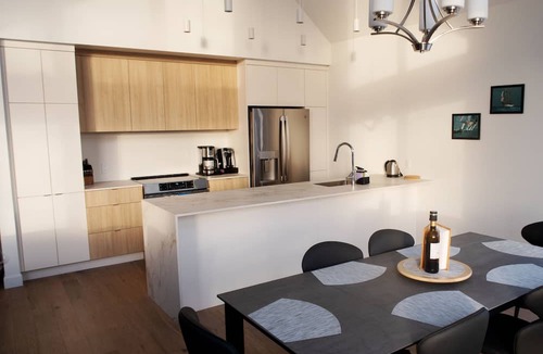 Owl's Head Ski Resort Condo | Ski-In/Ski-Out. Owl's Head New Penthouse - View on Mountain & Lake