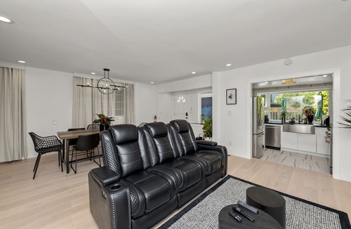 Allied Arts House | 2BR Home in Menlo Park Near Stanford University!