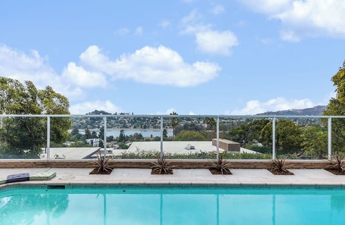 Silver Lake House | Spectacular Silver Lake View Home