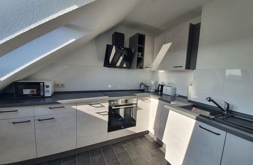Outer Neustadt Apartment | 2.5 rooms: Quiet & exclusive