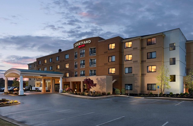 Courtyard by Marriott Jackson
